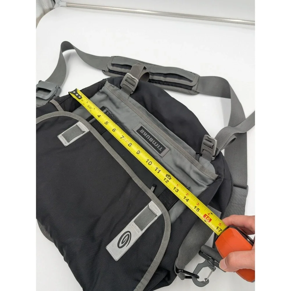Timbuk2 KDS13 Messenger Laptop Bag Crossbody Shoulder Strap Black/Gray Medium